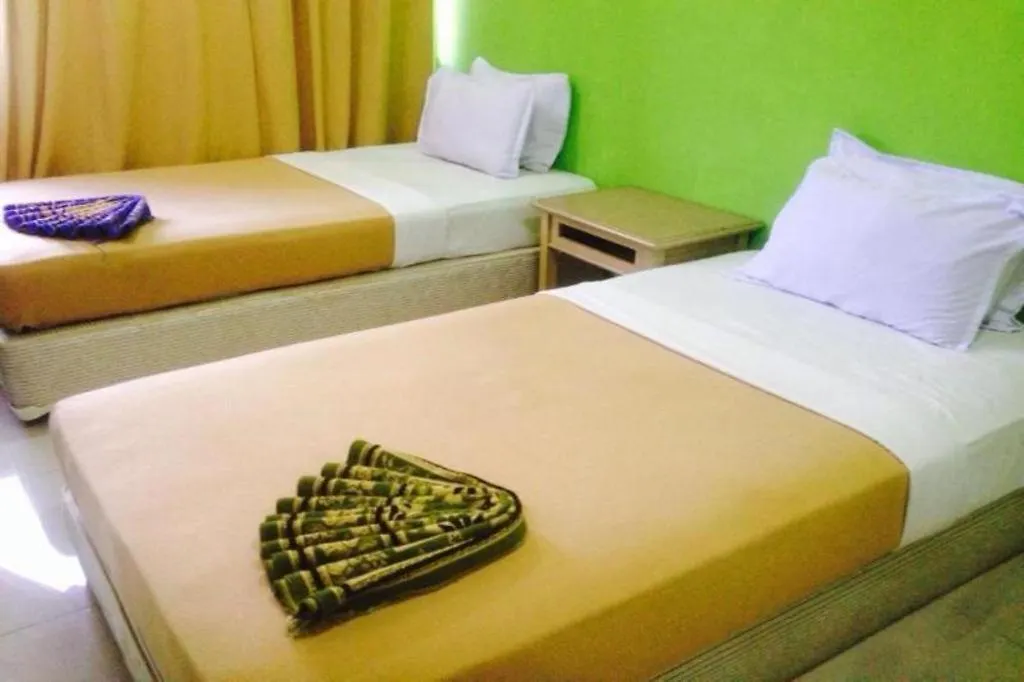 F Hotel Sungai Dua Bukit 2*,
